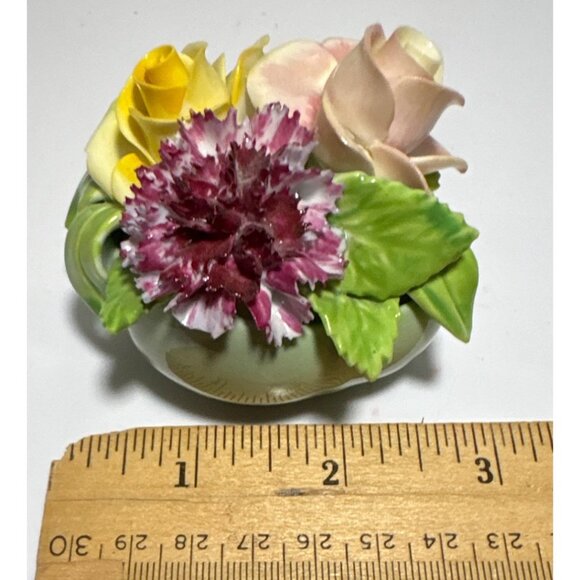 Staffordshire Floral Arrangement Bone China With Roses & Carnation - Picture 6 of 9